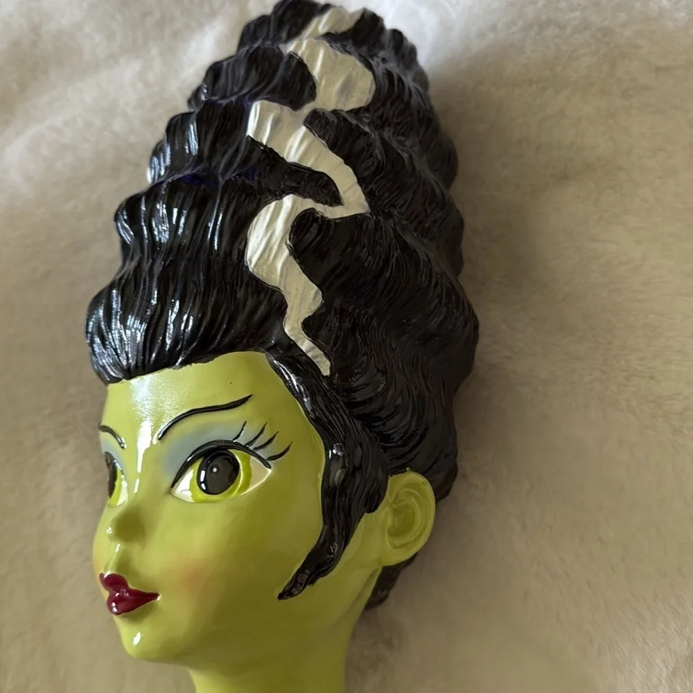 Bride of Frankenstein NWT Spooky Green & Black 15” Resin Halloween Decor
